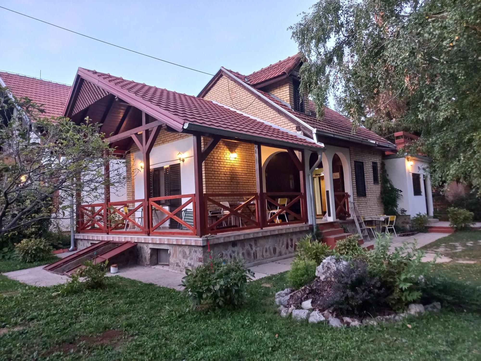 Iriski San Villa Irig Exterior photo